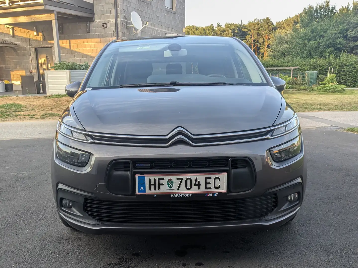 Citroen C4 Picasso PureTech 110 S Grau - 2