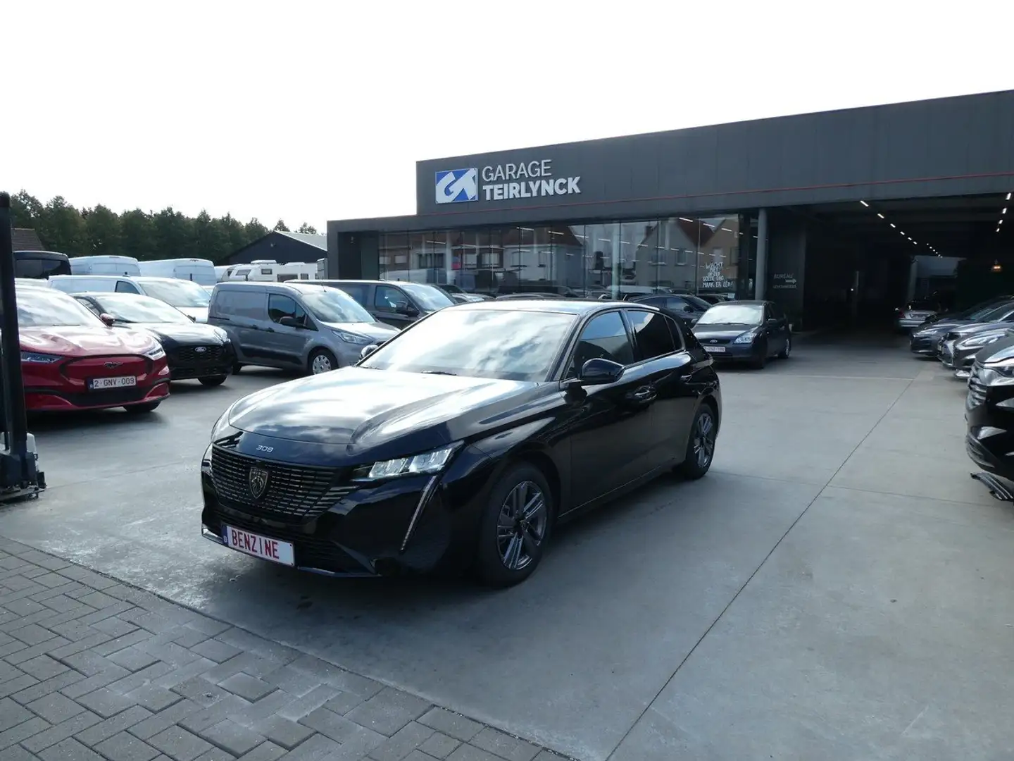 Peugeot 308 5d 1.2 i benzine 130pk Allure Luxe '24 (35439) Noir - 2