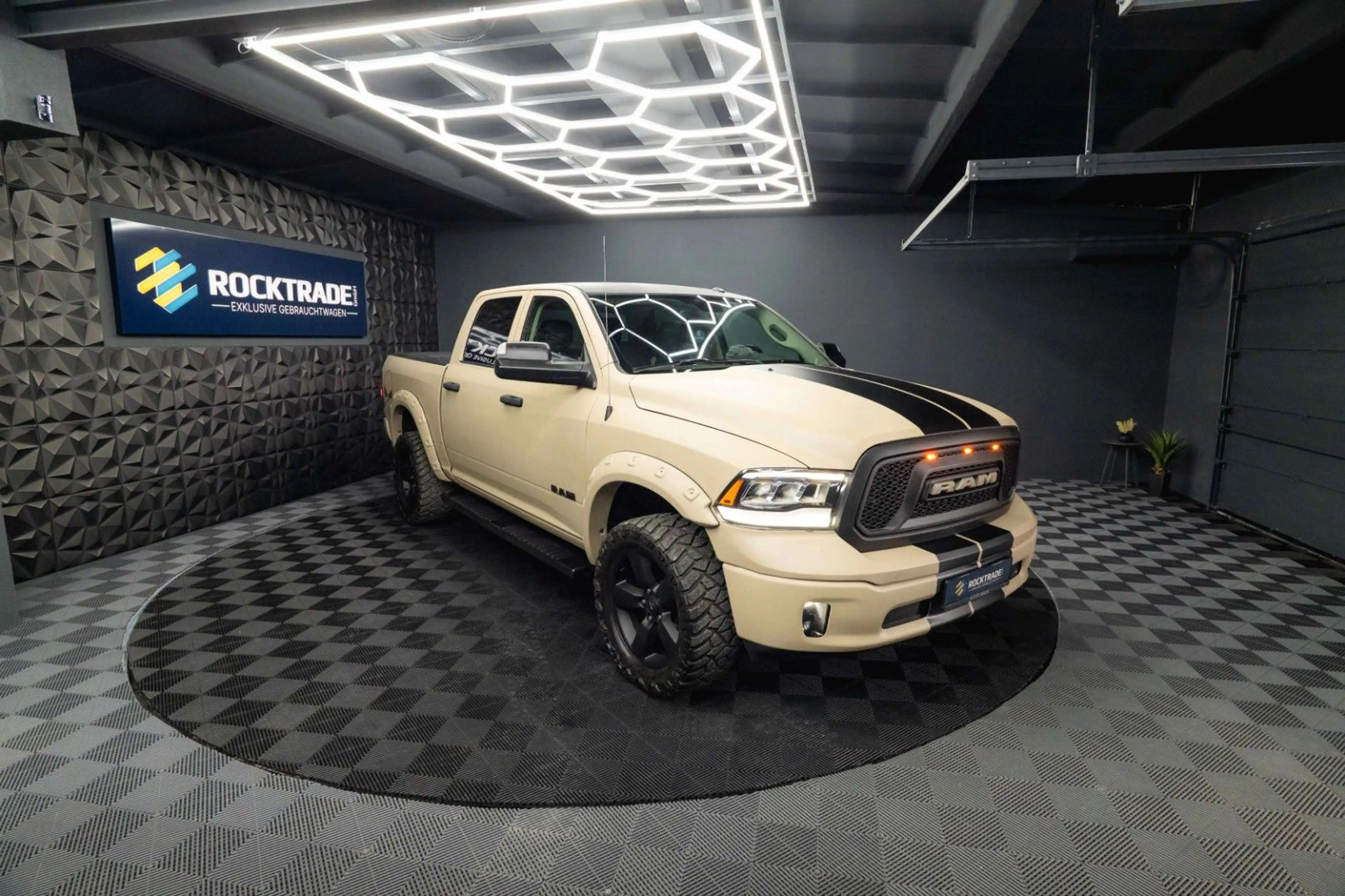 Dodge RAM 5.7 V8 HEMI 4x4 PUNISHER OFFROAD RAPTOR LACK — photo 15