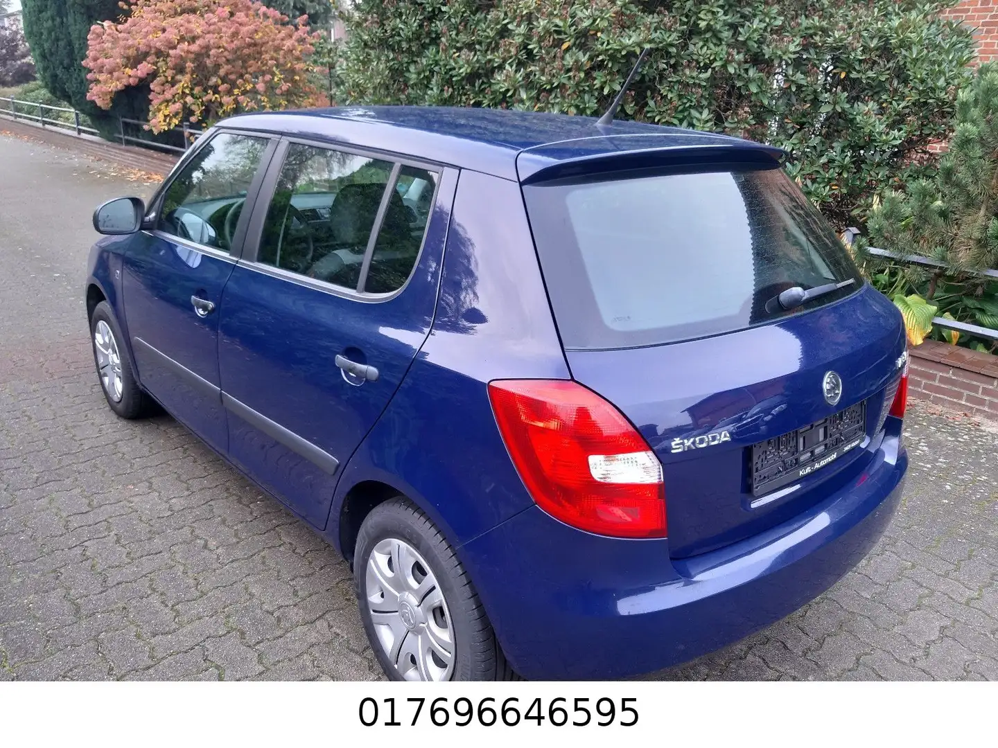 Skoda Fabia 1.2l 44kW Ambition Blau - 2