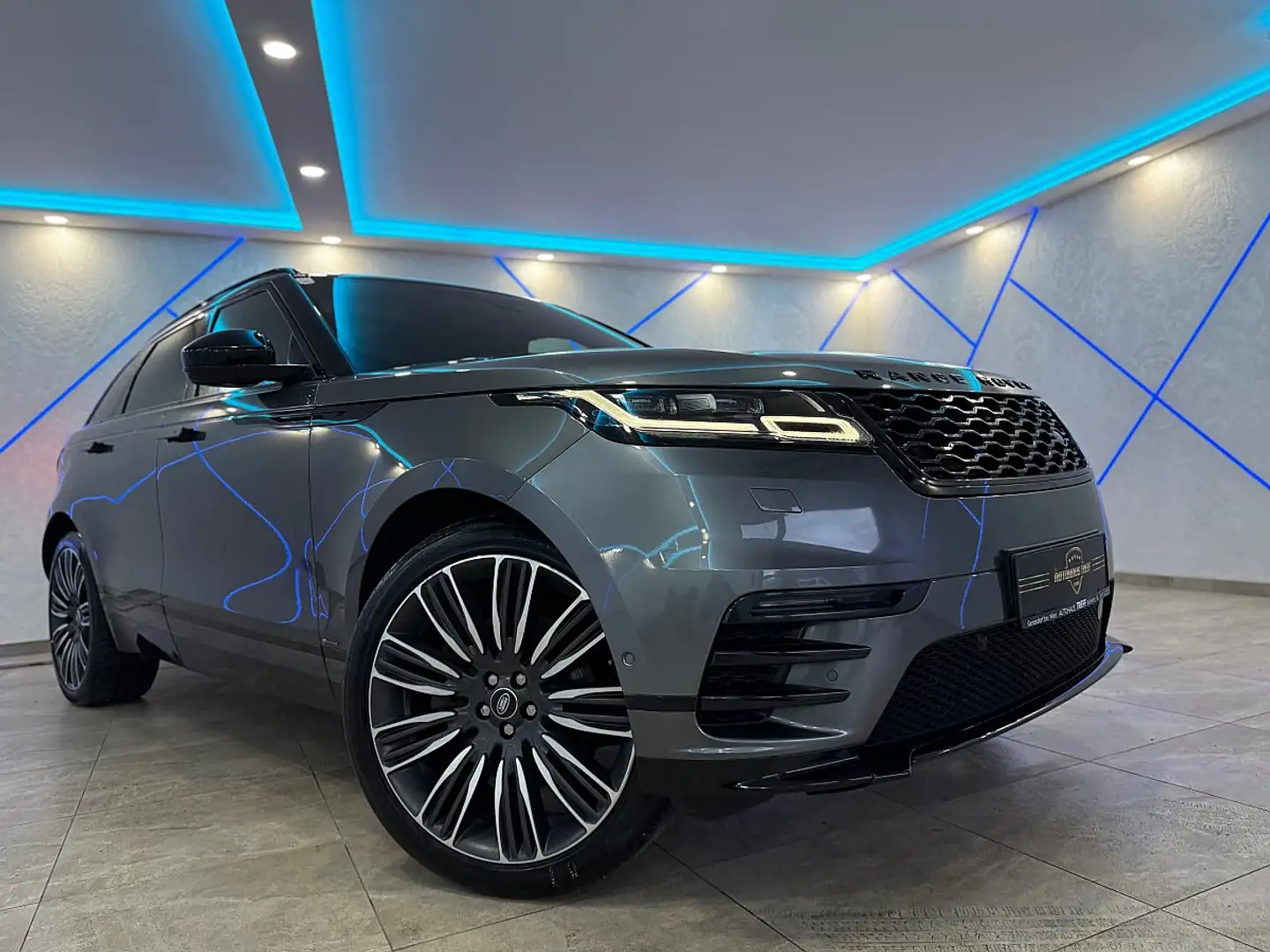 Land Rover Range Rover Velar R-Dynamic SE 3,0 V6 Twinturbo Allrad Aut.*PANO*... Grau - 1