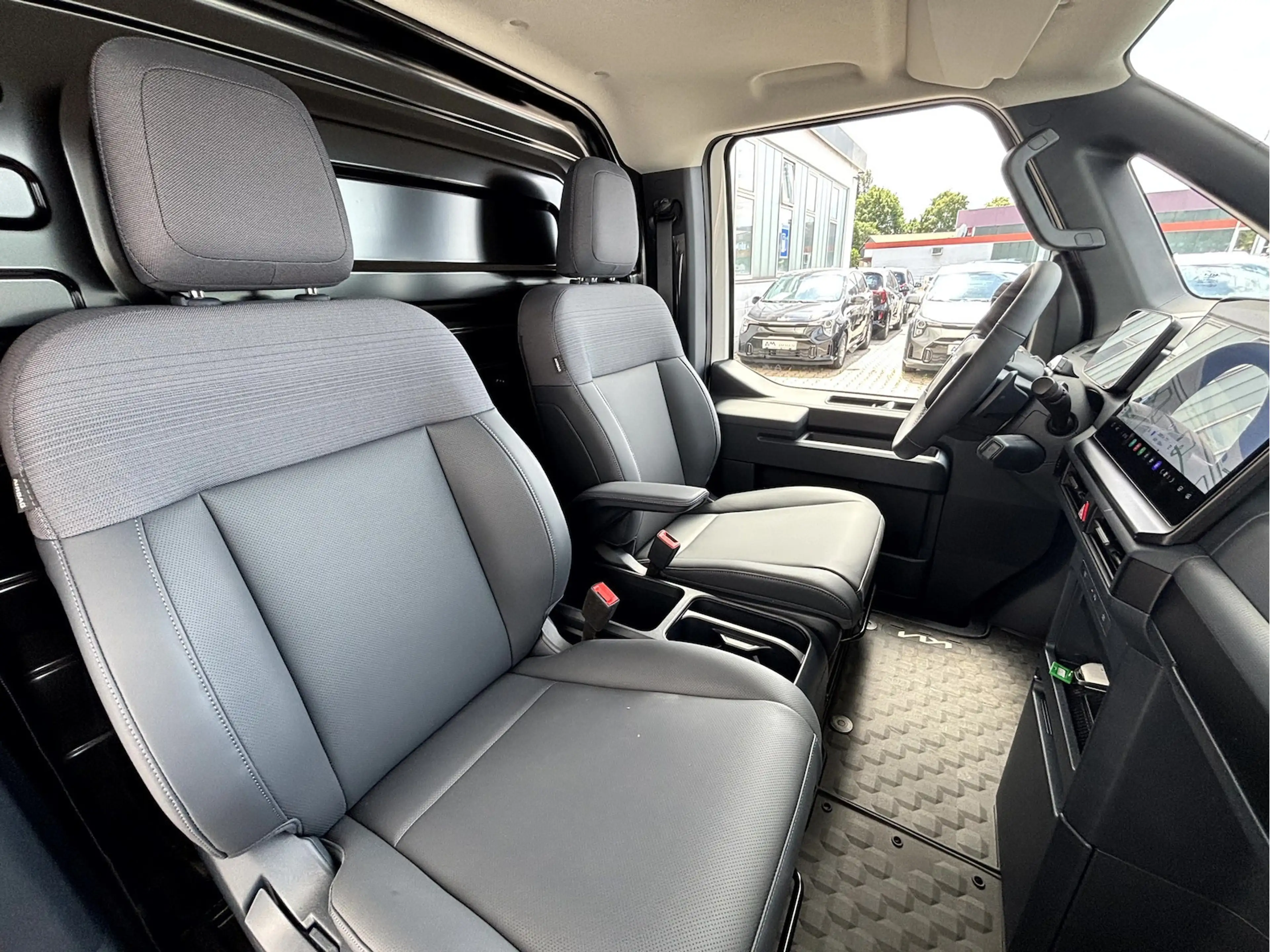 Kia PV5 Cargo L2H1 71 ELITE | 4T | WP | CT | LM | AW — photo 15