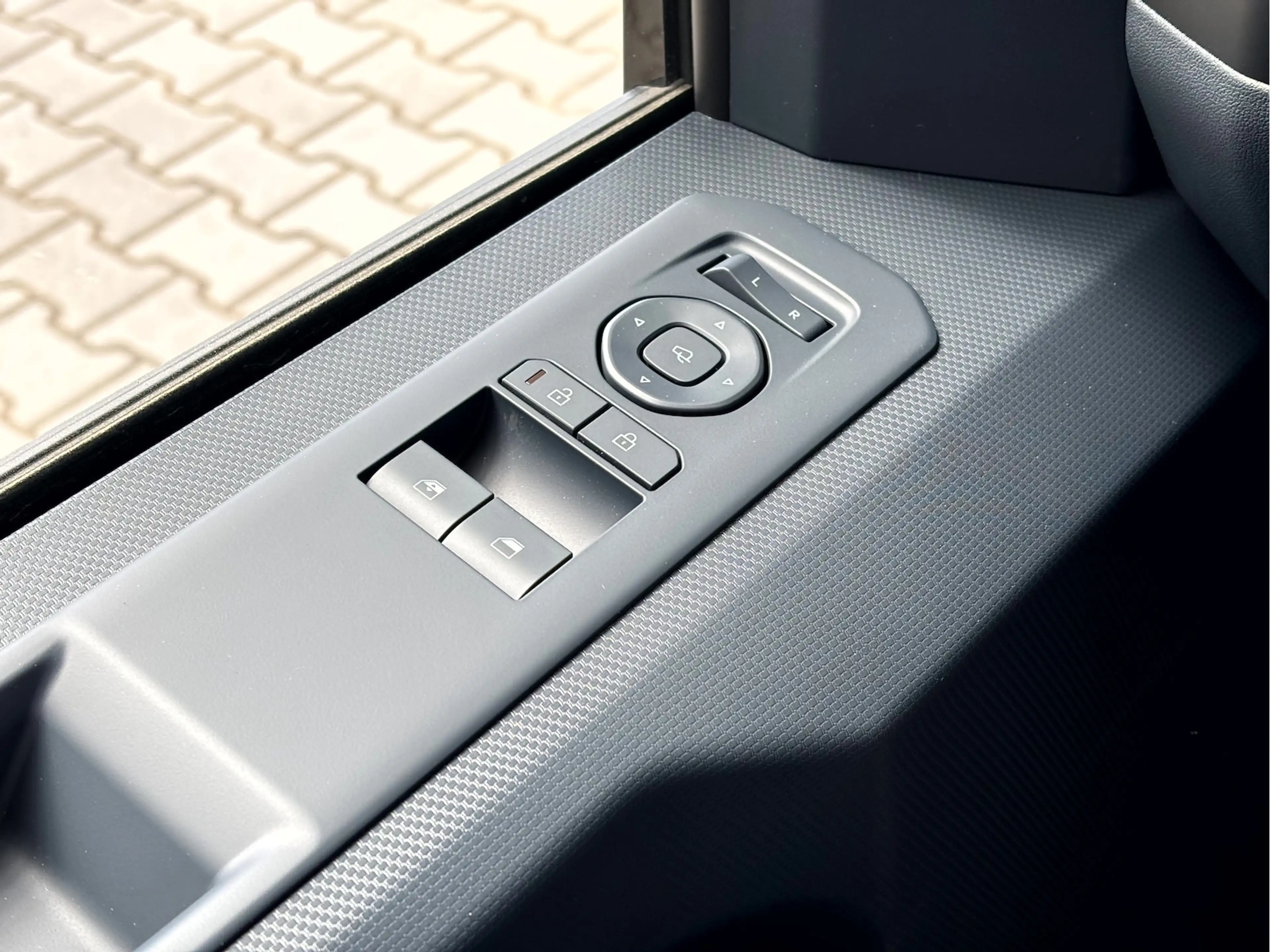 Kia PV5 Cargo L2H1 71 ELITE | 4T | WP | CT | LM | AW — photo 10