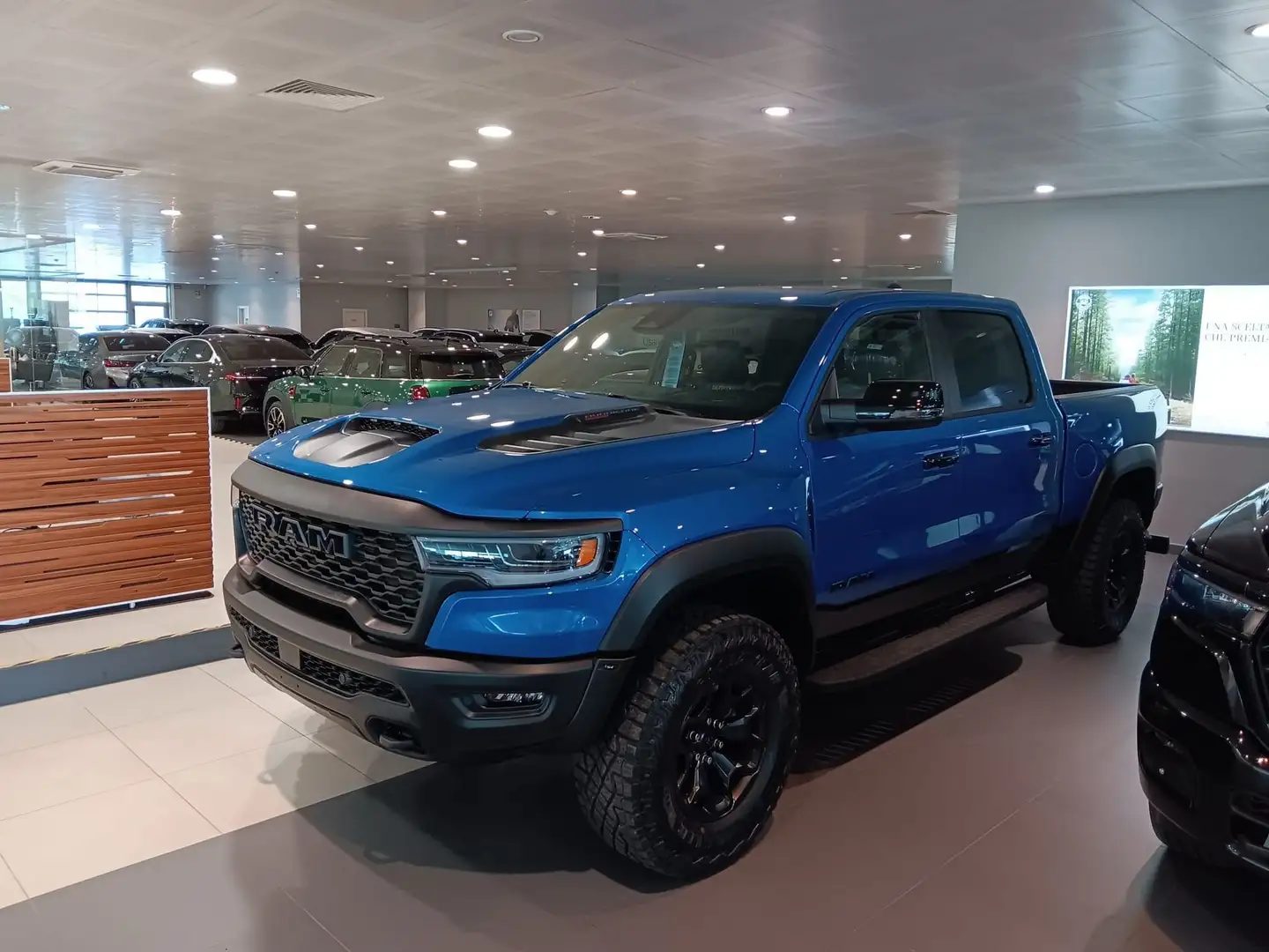 RAM 1500 RAM 1500 4X4 RHO HURACANE -- AUTOCARRO DETRAIBILE Kék - 1