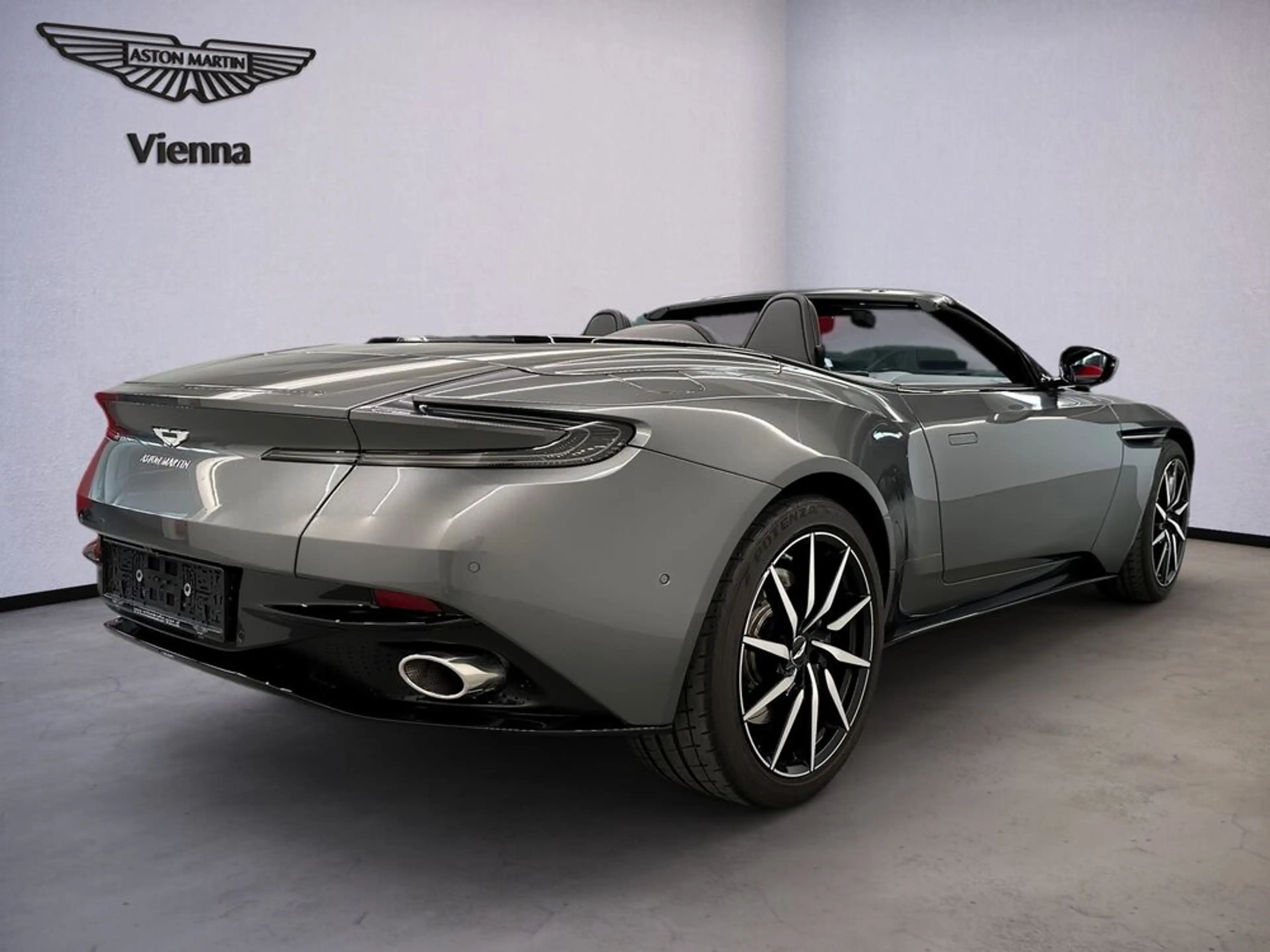 Aston Martin DB11 Volante | Full PPF | 1Y AM Garantie — photo 3