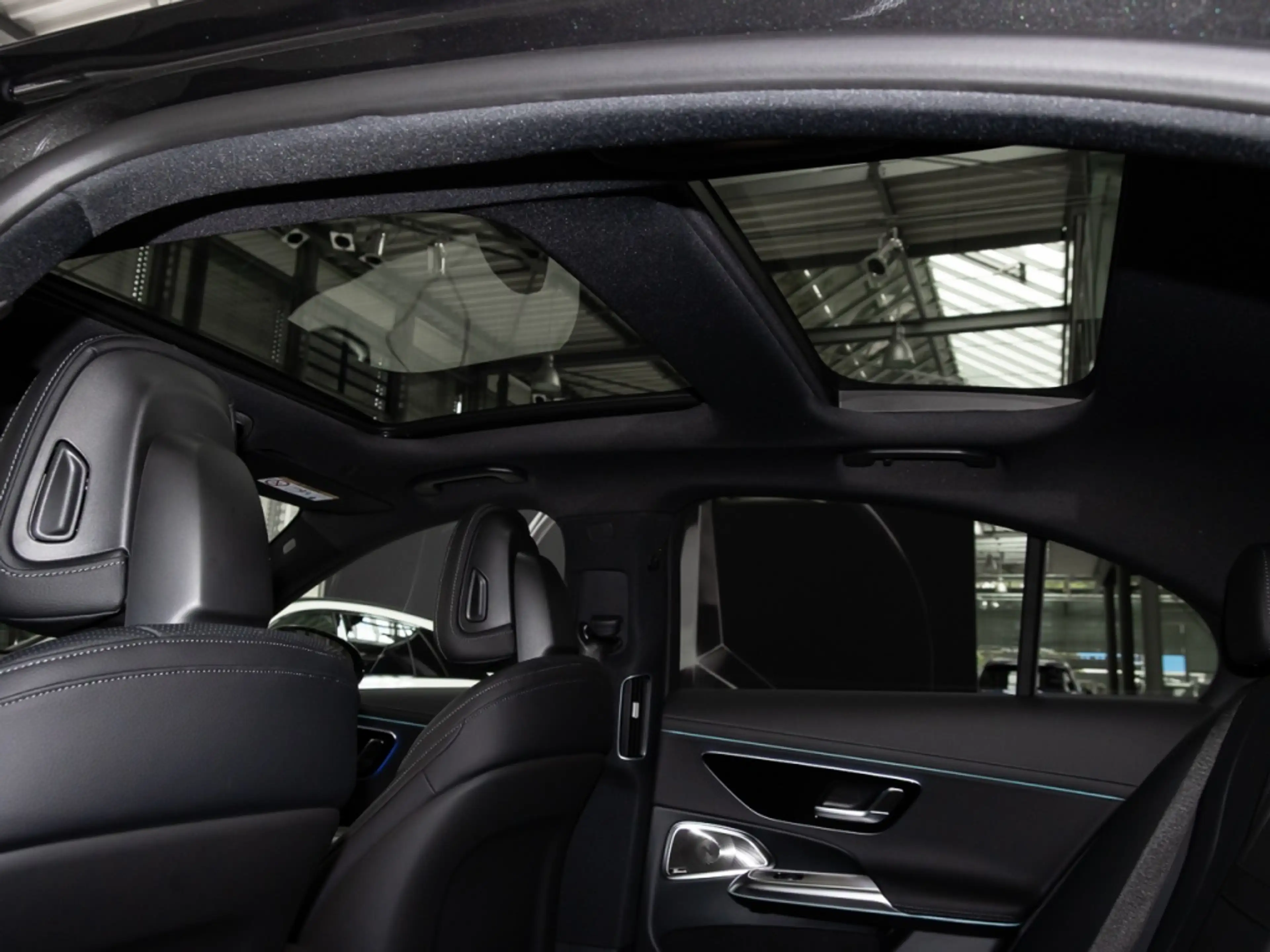 Mercedes-Benz E 220 d 4MATIC Limousine Burm*Pano*AHK*Distronic — photo 10