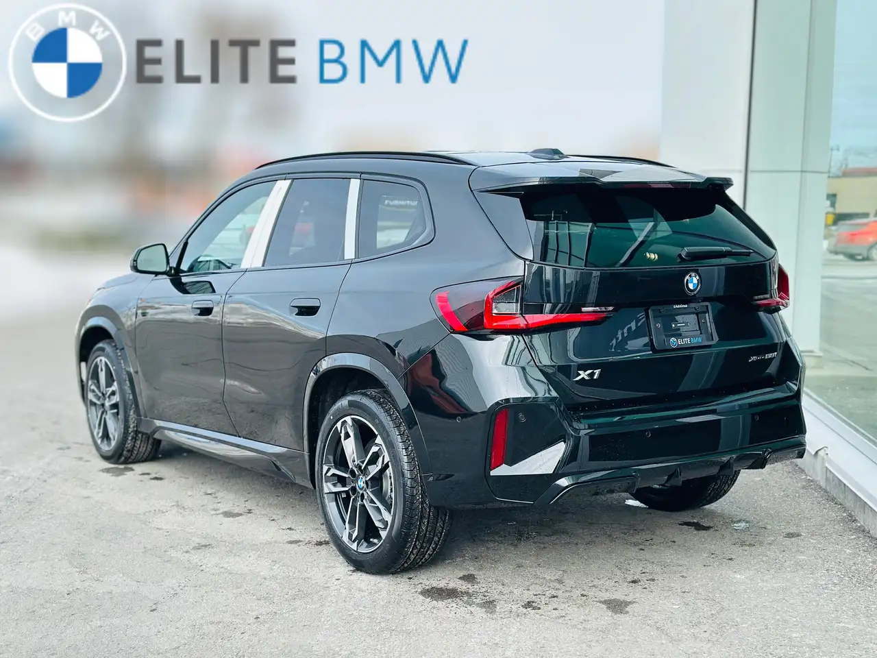 BMW X1 снимка BMW X1