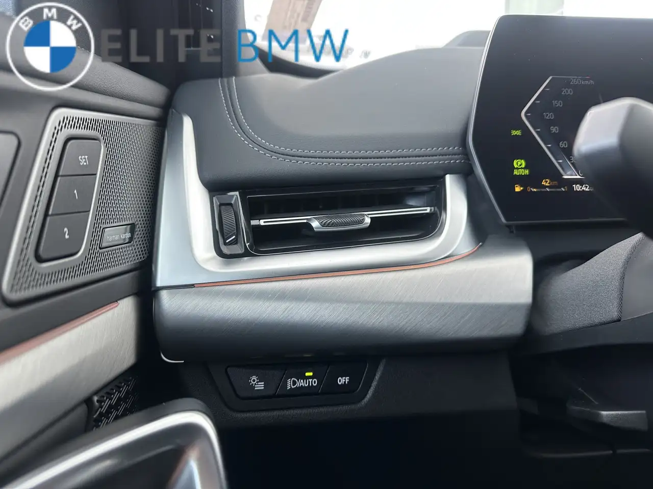 BMW X1 снимка BMW X1