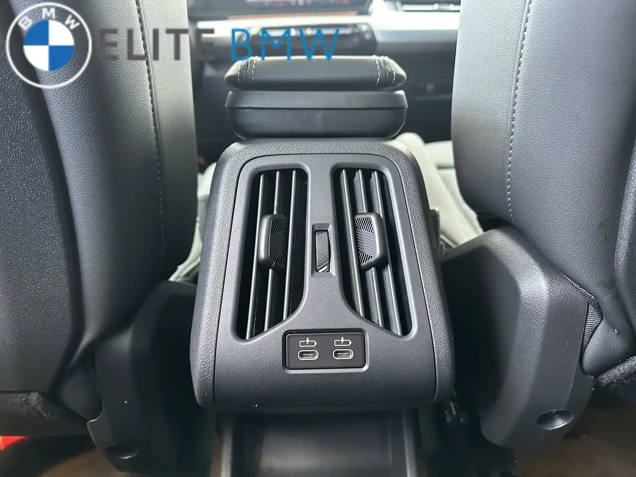 BMW X1 снимка BMW X1