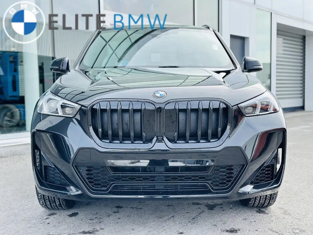 BMW X1 снимка BMW X1