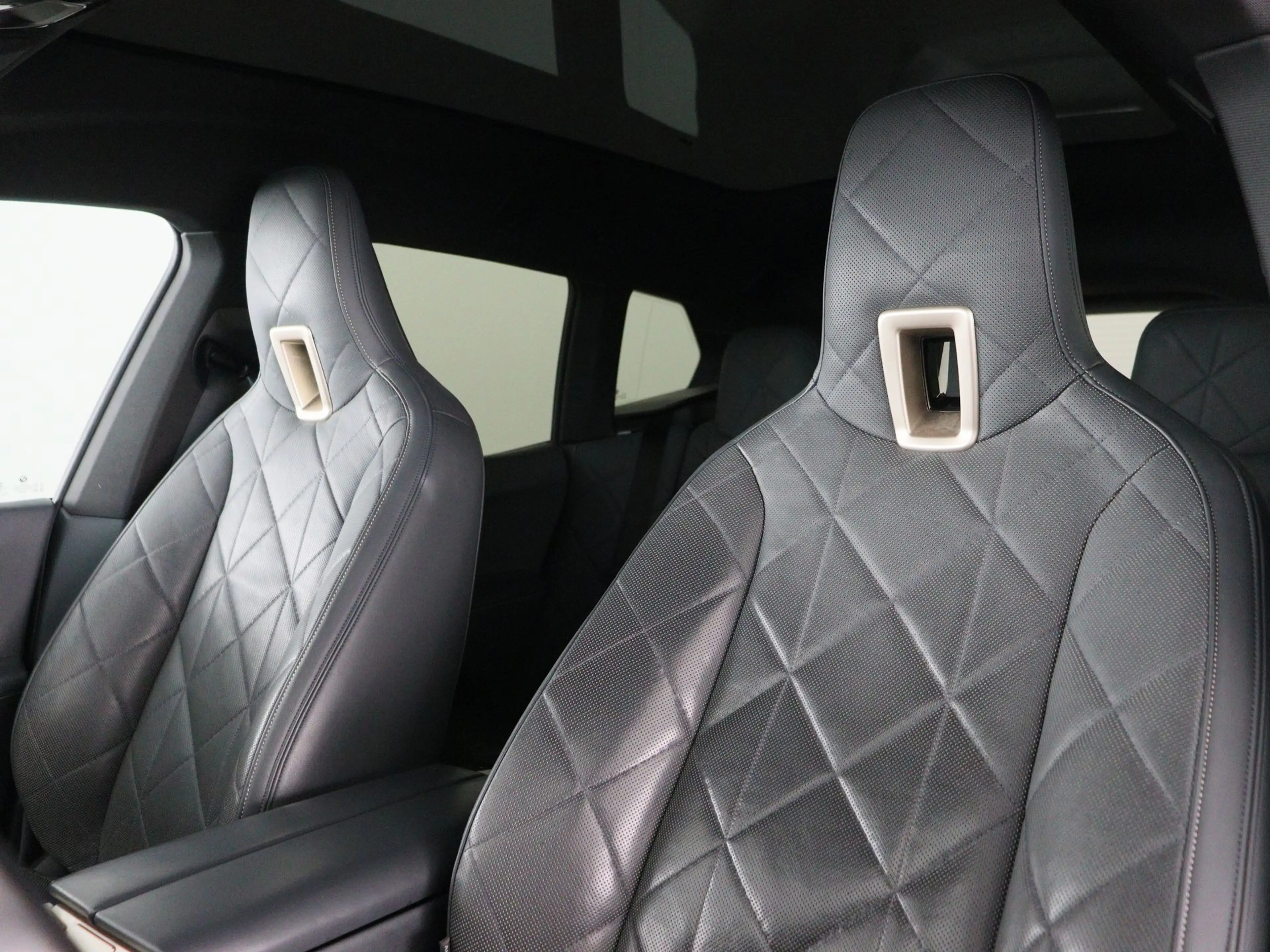BMW iX xDrive40 High Executive 77 kWh Accu conditie 99% — photo 5