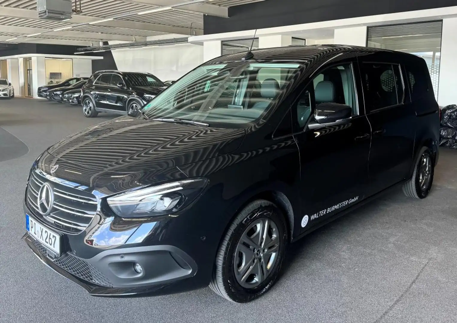 Mercedes-Benz T-Class T 180 L +MBUX+KAMERA+Ambiente+AHK+DAB+AUT+SHZ Zwart - 2