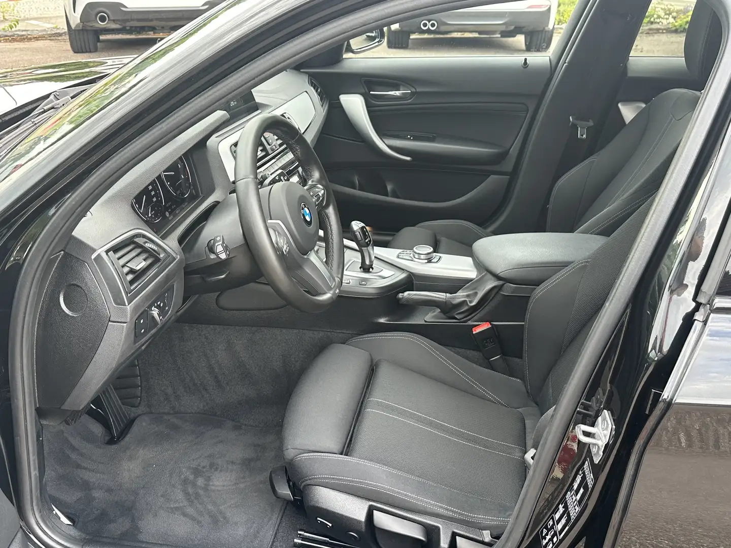 BMW 120 d xDrive 5-Türer HiFi LED RFK Navi Bus. USB Noir - 2