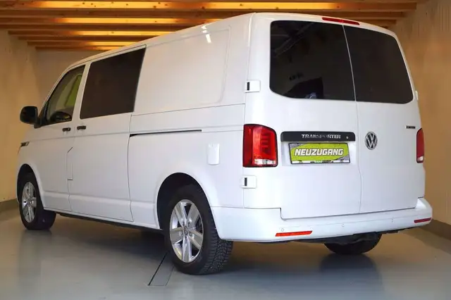 Volkswagen Multivan view 7