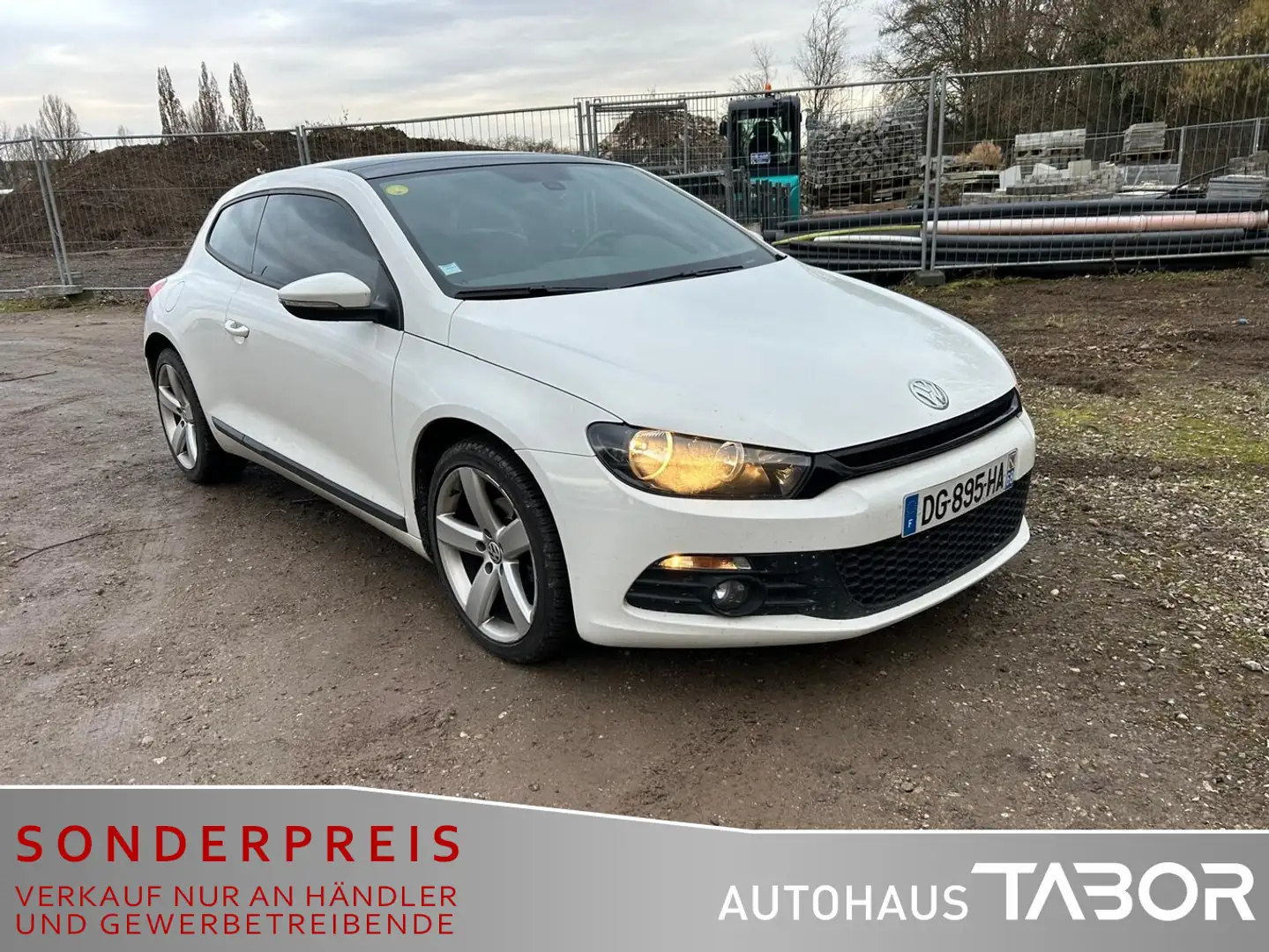 Volkswagen Scirocco 2.0 TDI DSG Pano SportP Navi PDC Keyles - 2