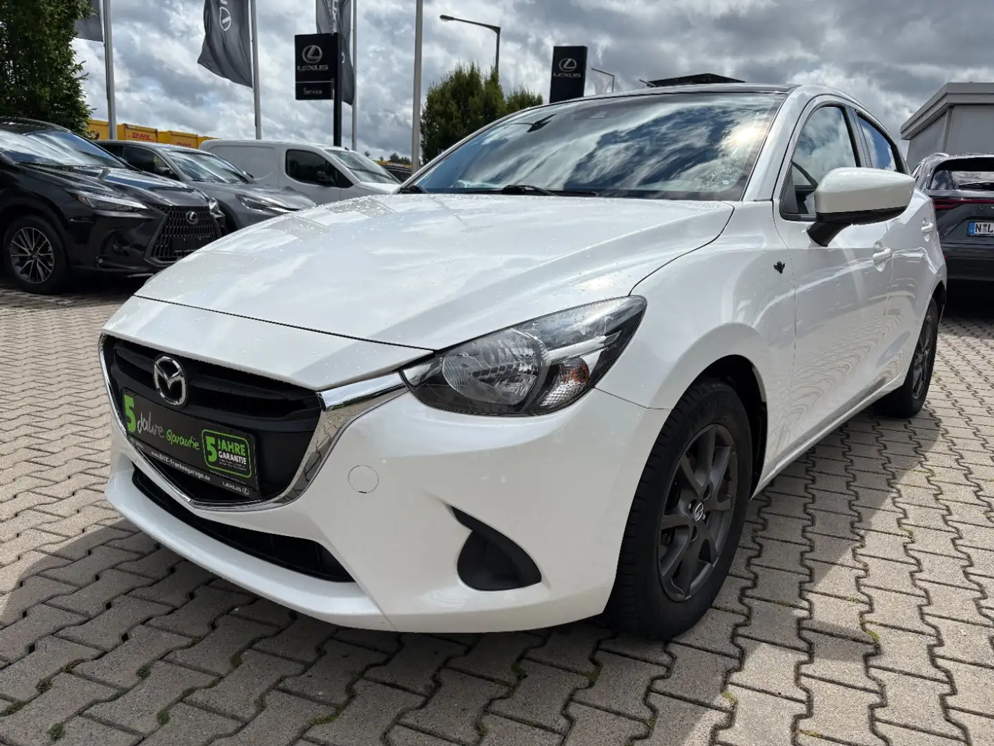 Mazda 2 1.5 SKYACTIV-G 75 Signature+ PDC, 8-fach, BT White - 2