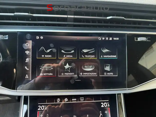 Audi Q8 view 19