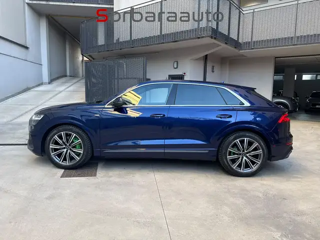 Audi Q8 view 2