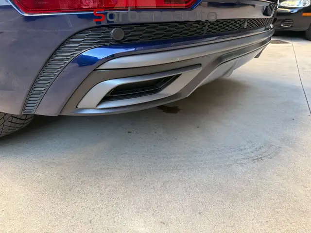 Audi Q8 view 11