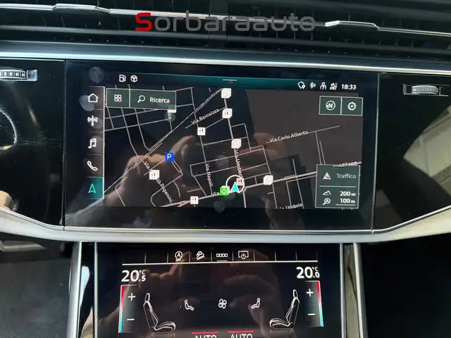 Audi Q8 view 22