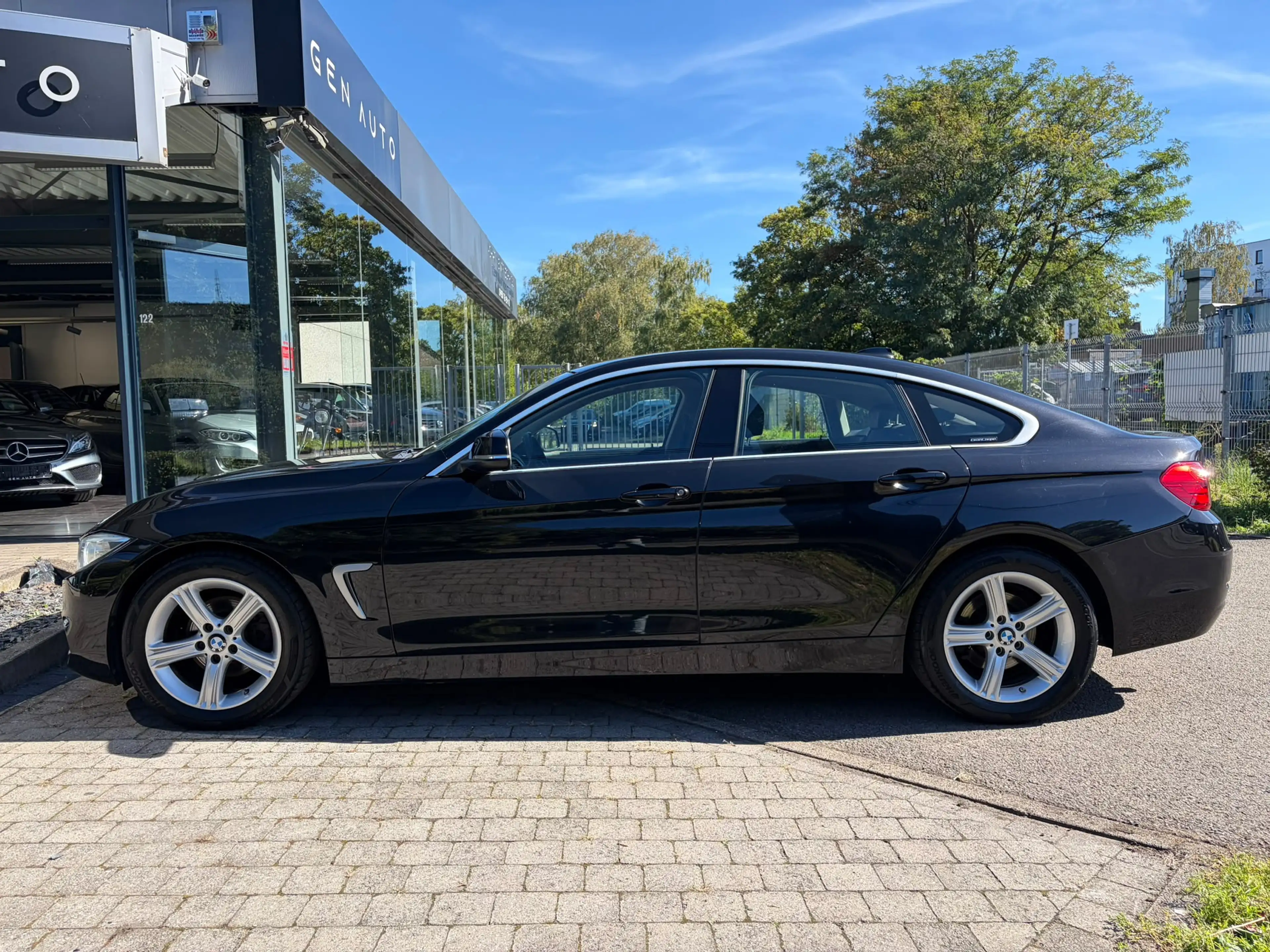 BMW 418 dA Gran Coupé Sport Edition Euro6b Volant M Grand GPS Siège Chauffant * 12 MOIS GARANTIE * — photo 8