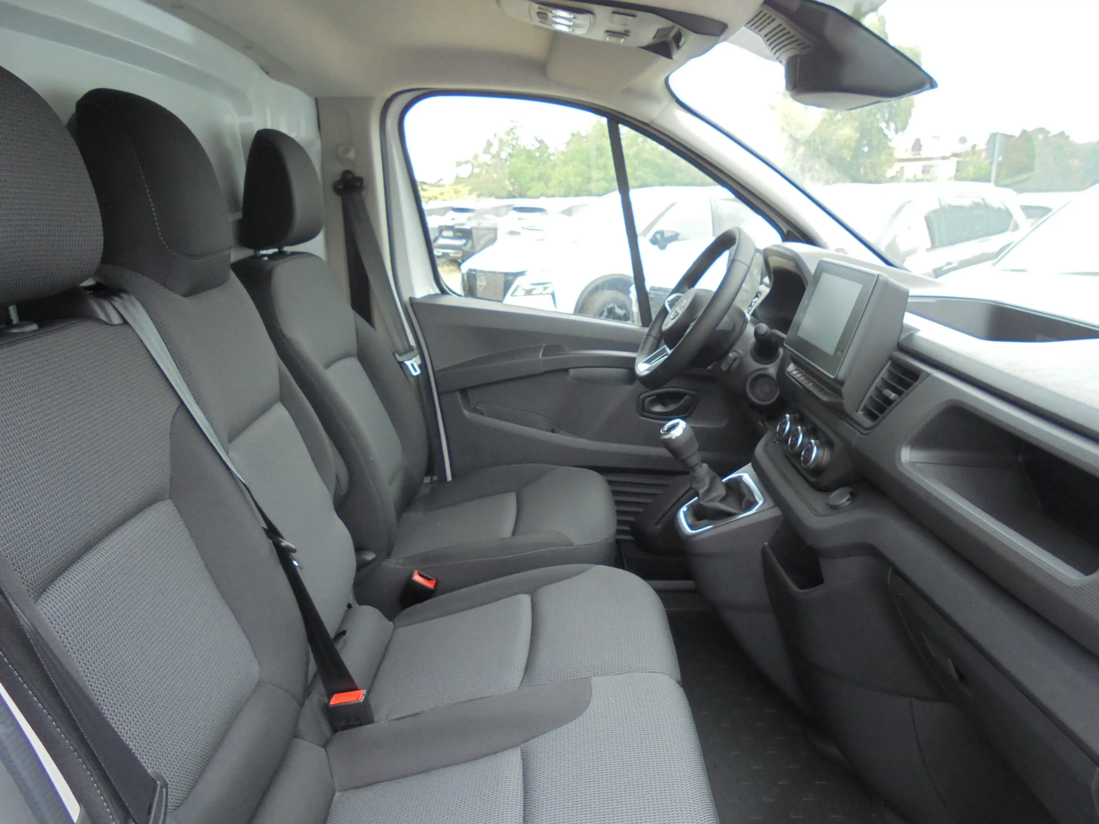 Nissan Primastar Kasten N-Connecta L1H1 dci130 3,0t 6MT Navi LRB — photo 11