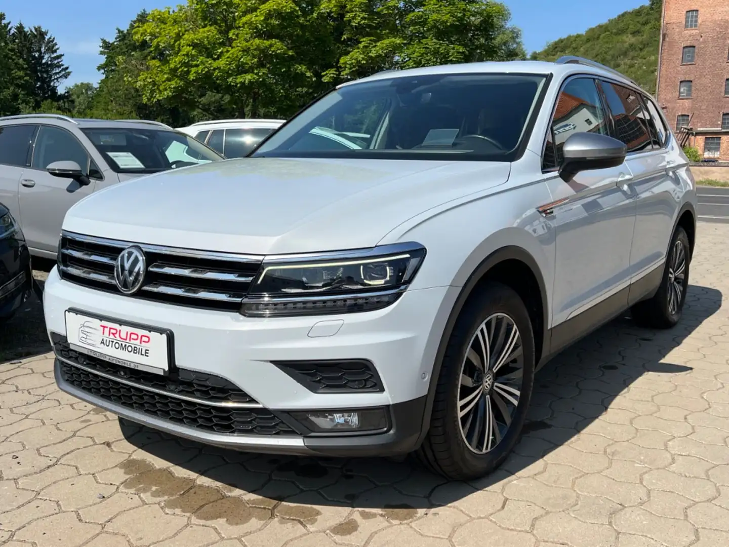 Volkswagen Tiguan Allspace 4M/Matrix/7-Sitzer/AHK/Virtual Argent - 2