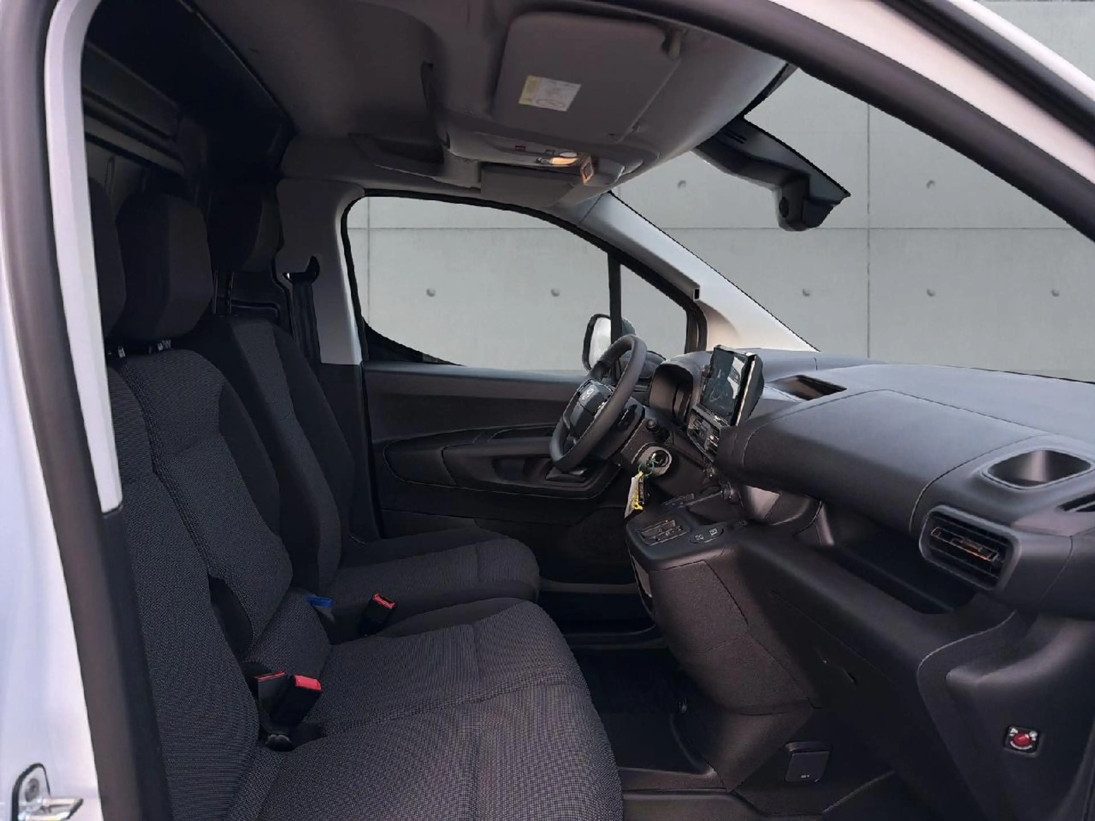 Toyota Proace City L2 Electric Meister — photo 11