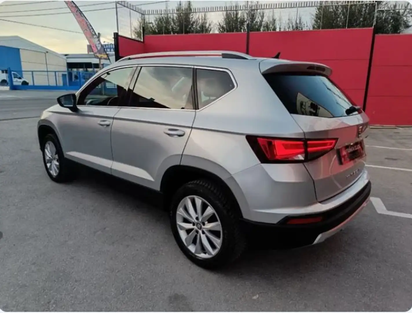 SEAT Ateca 1.6TDI CR S&S Ecomotive Reference Gris - 2