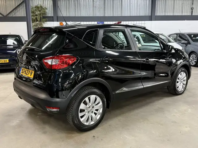 Renault Captur view 3