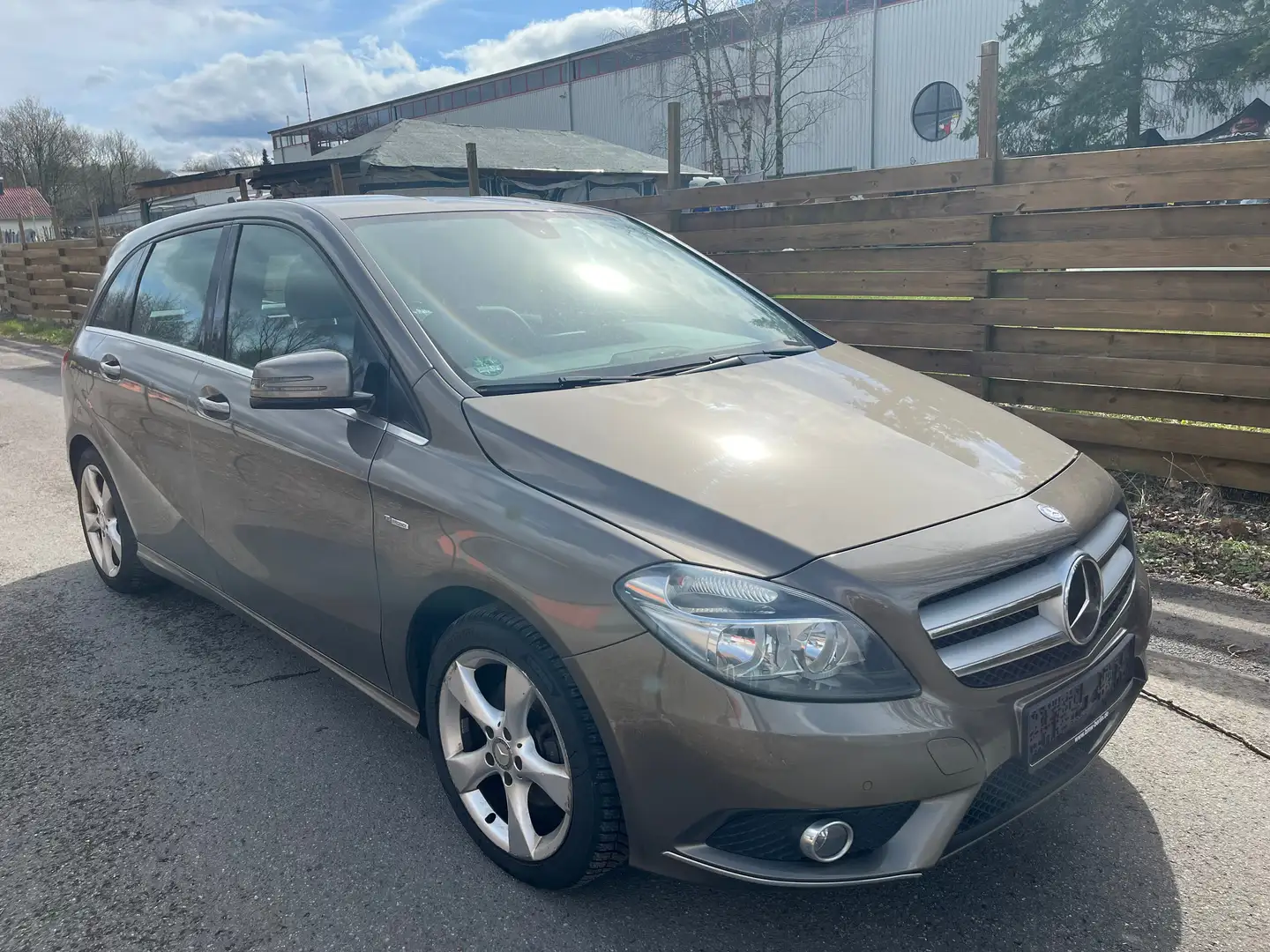 Mercedes-Benz B 180 B 180 CDI BlueEFFICIENCY Edition 1 Beige - 2