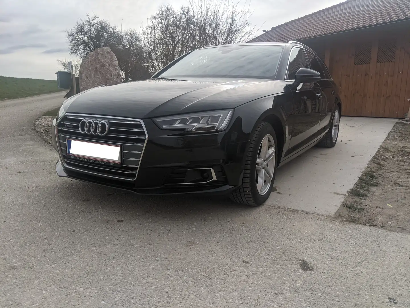 Audi A4 A4 Avant 2,0 TDI quattro Design S-tronic Design Schwarz - 1