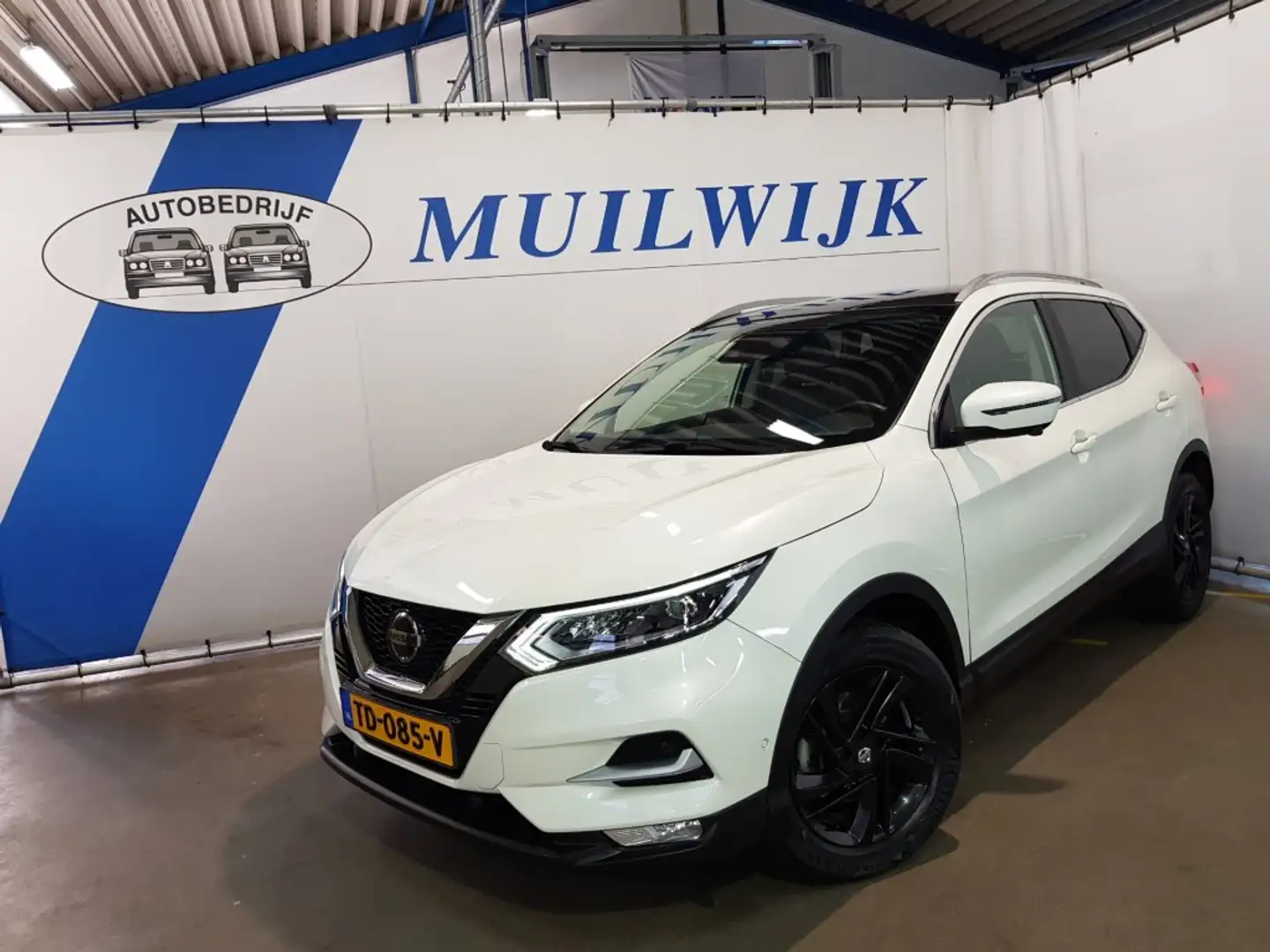 Nissan Qashqai 1.2 Tekna Plus / Automaat / Navi / Camera / Trekha Weiß - 2