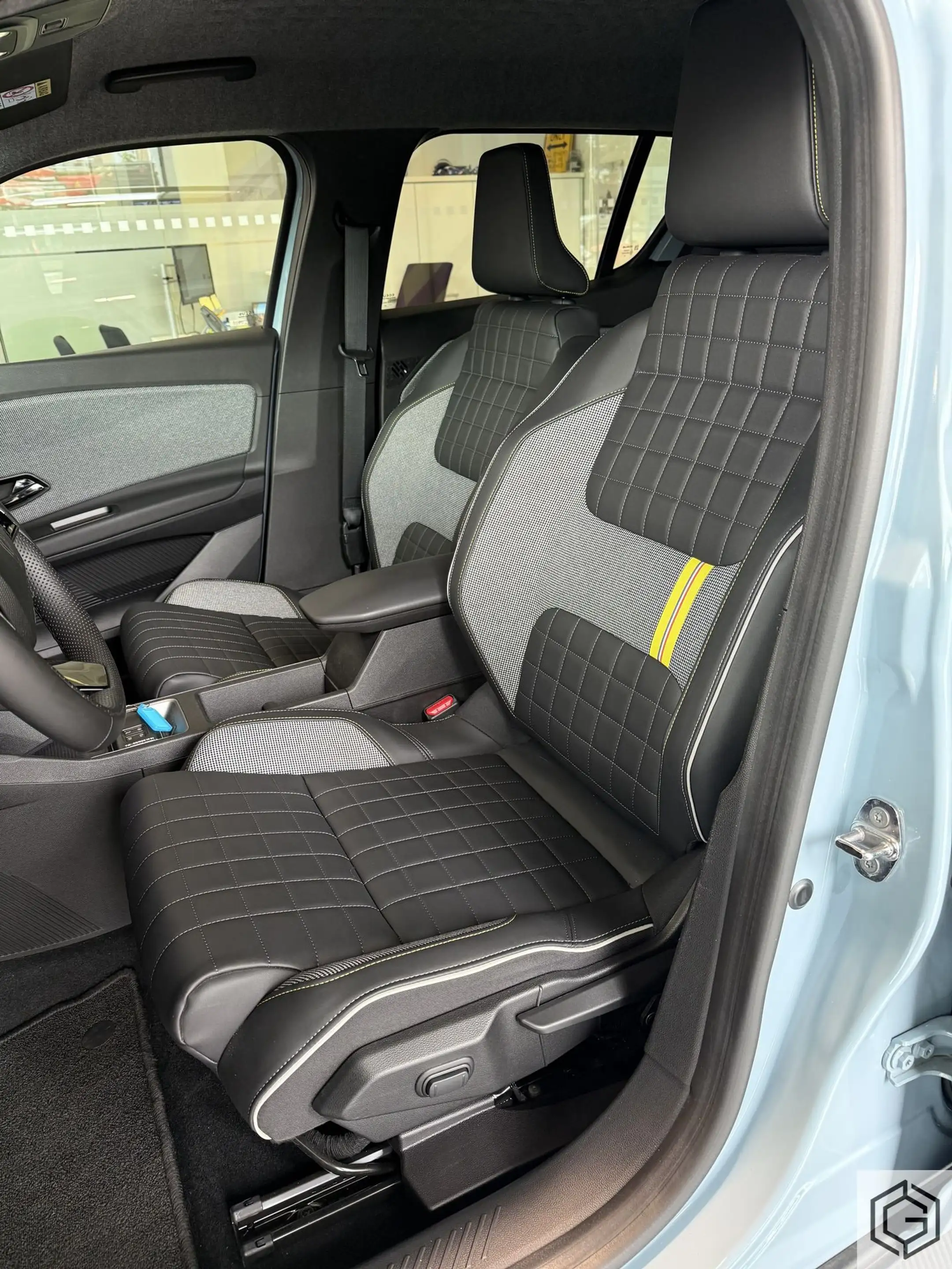 Renault R 4 Iconic Comfort Range 150hp 52 kWh *Garantie — photo 6