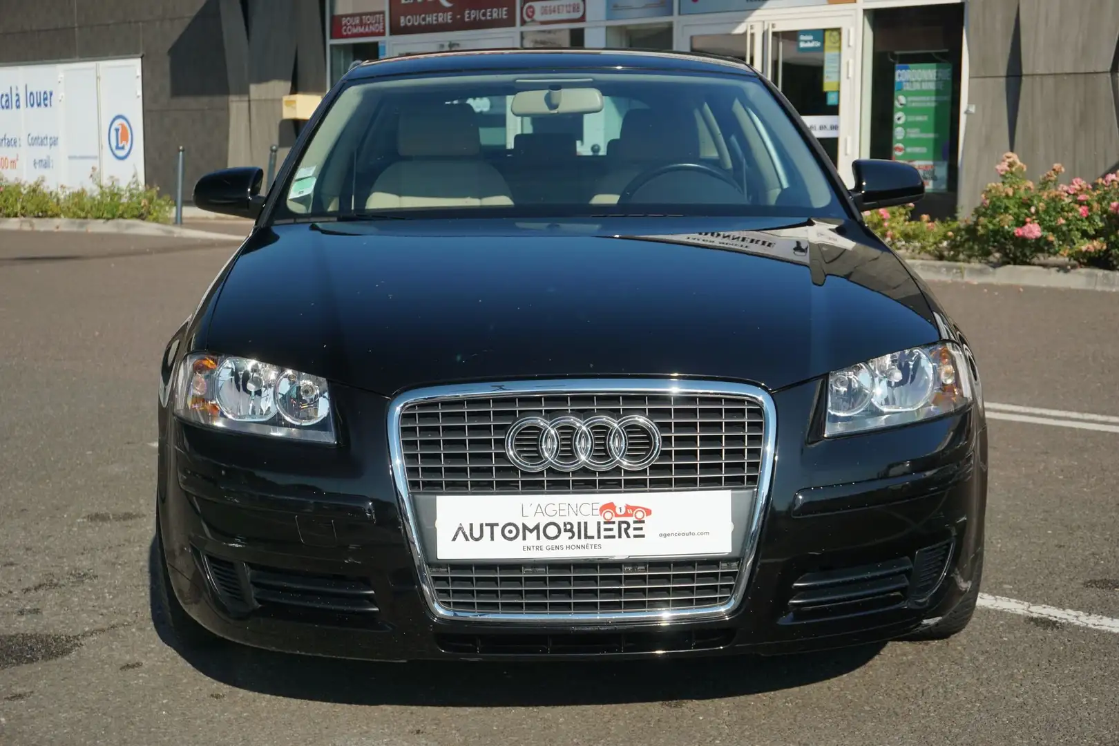 Audi A3 Sportback 1.6 FSi 115 Attraction 1ERE MAIN Noir - 2