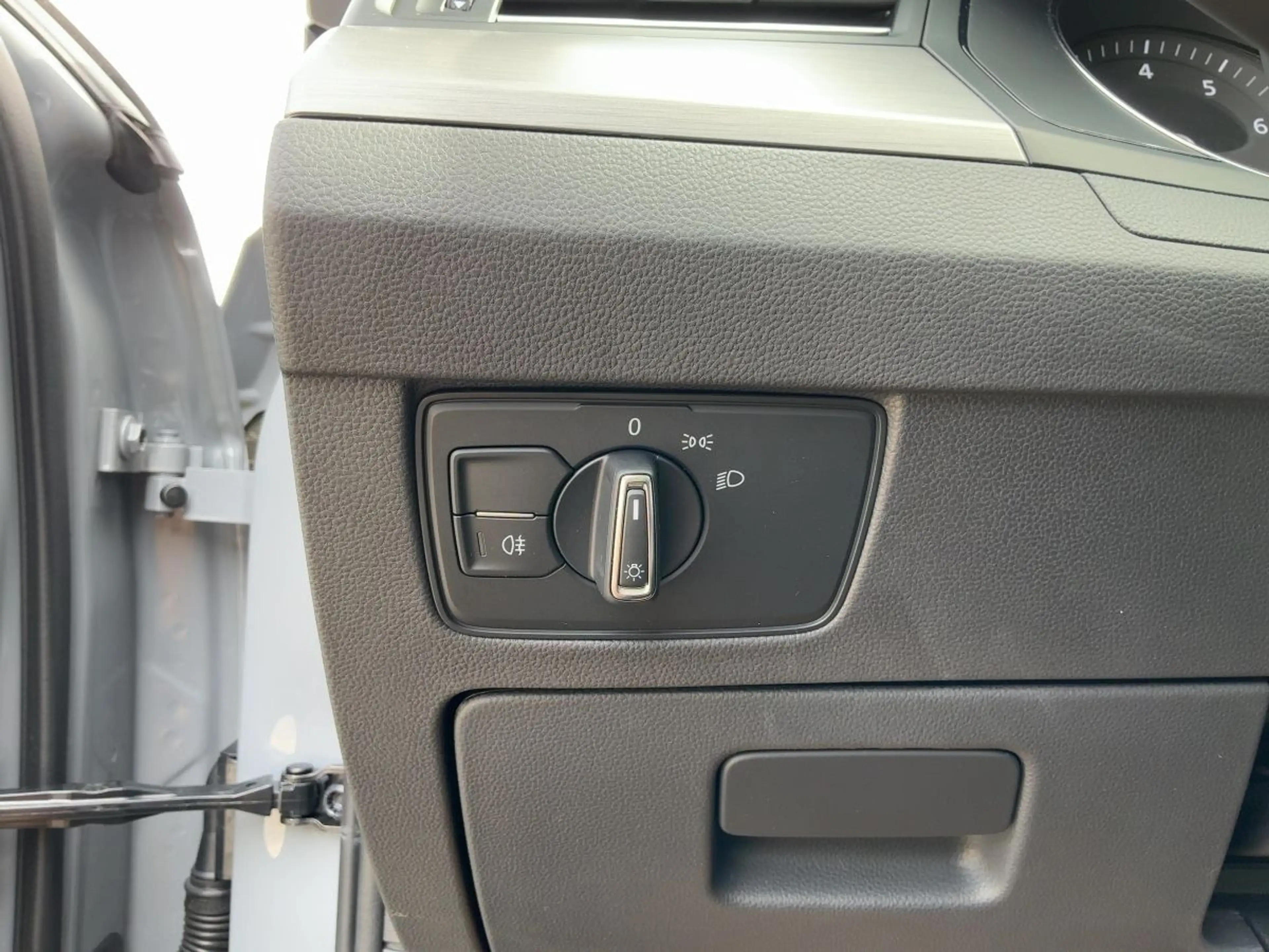 Volkswagen Passat Variant 1.5 TSI DSG LED+NAVI+RFK+APP — photo 17