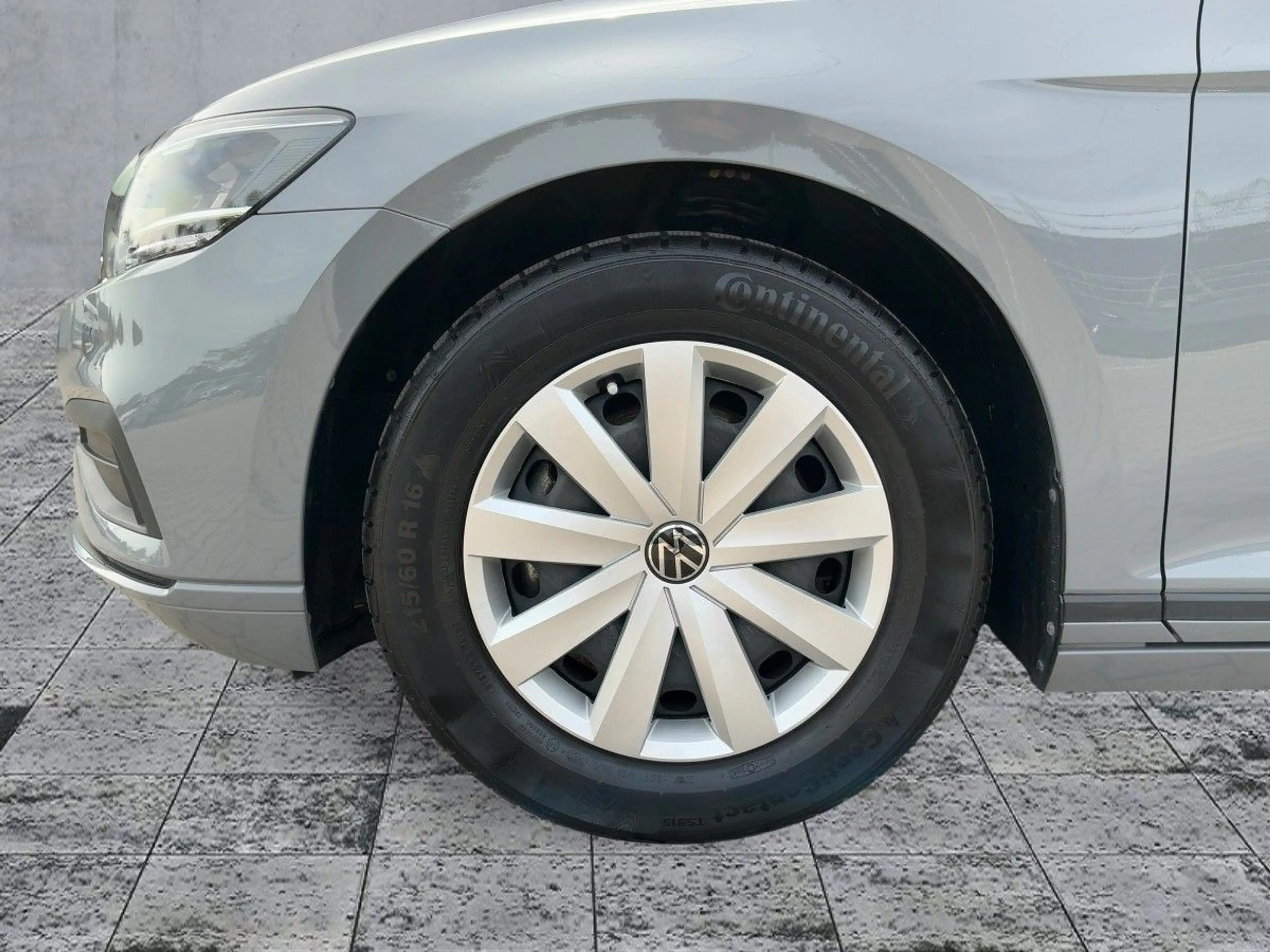 Volkswagen Passat Variant 1.5 TSI DSG LED+NAVI+RFK+APP — photo 8