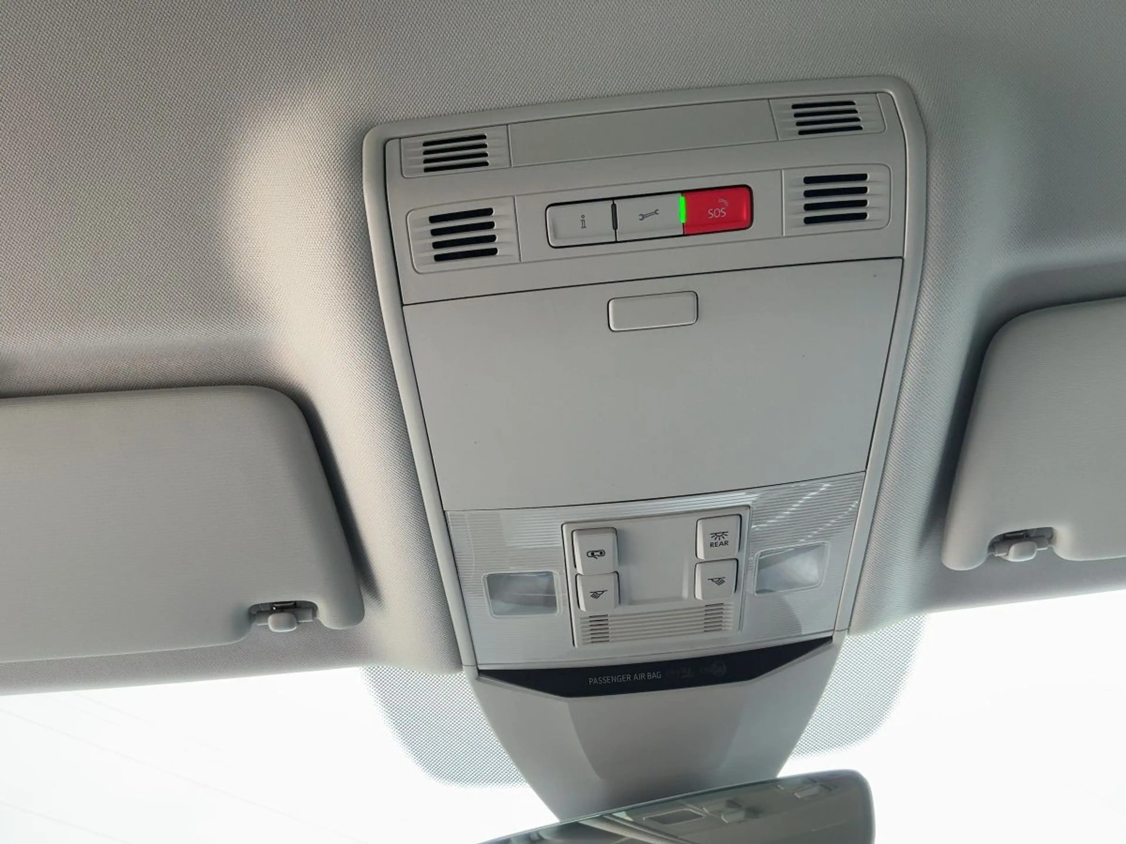 Volkswagen Passat Variant 1.5 TSI DSG LED+NAVI+RFK+APP — photo 19