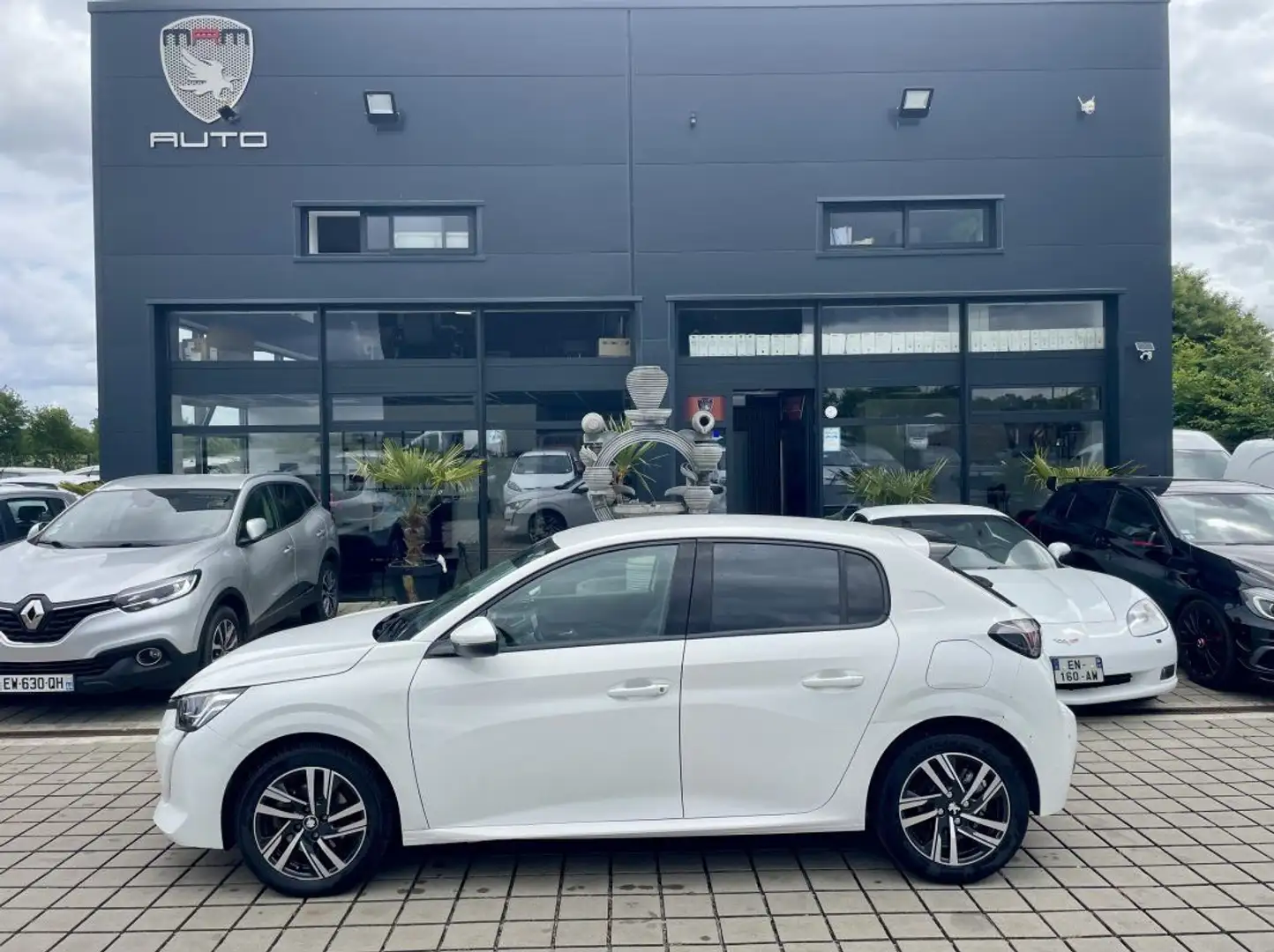Peugeot 208 1.5 BLUE 100CH ALLURE BUSINESS Blanc - 1
