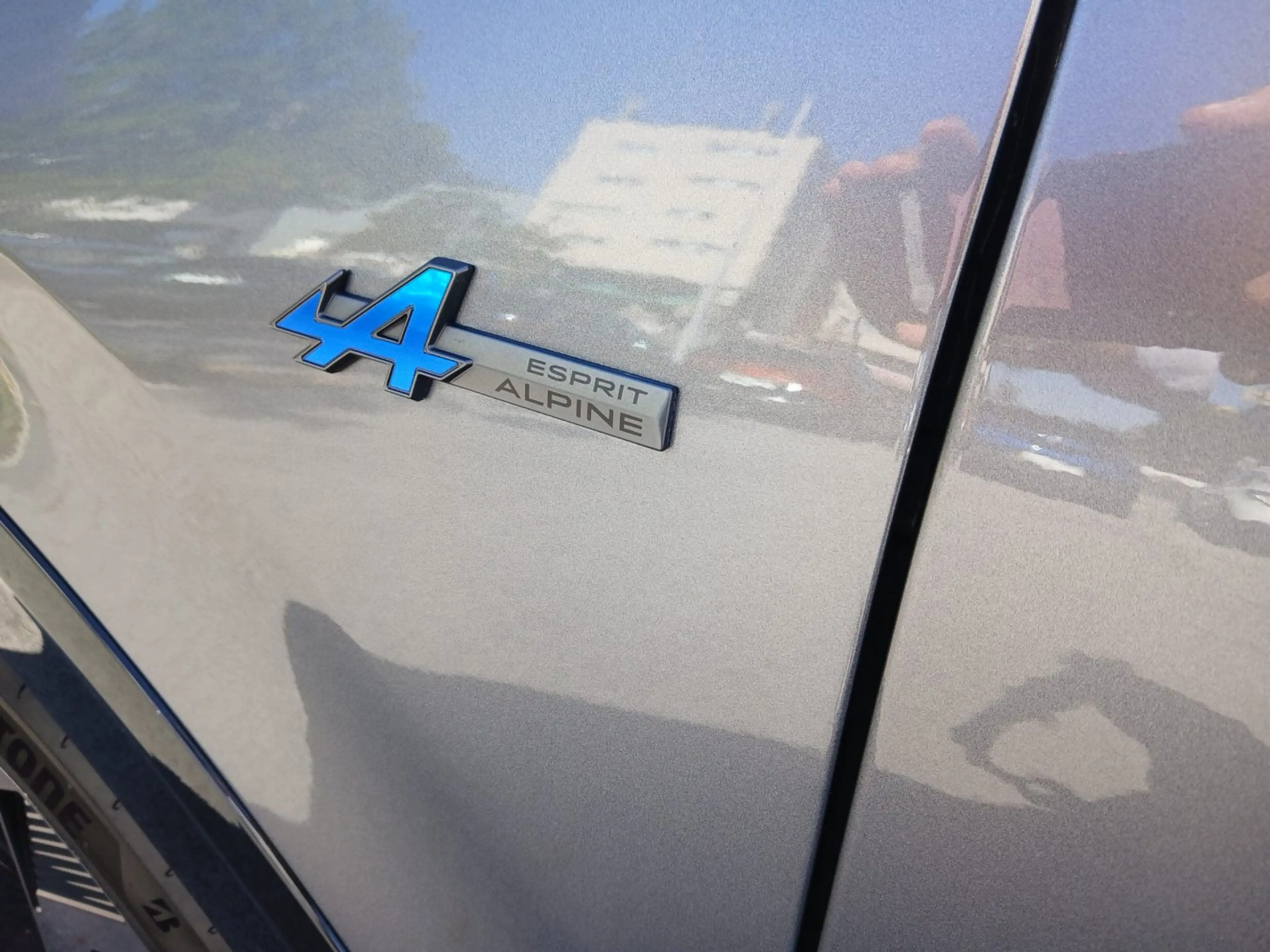 Renault Rafale RAFALE Esprit Alpine E-Tech Plug-in Hybrid 300 4x4 — photo 12