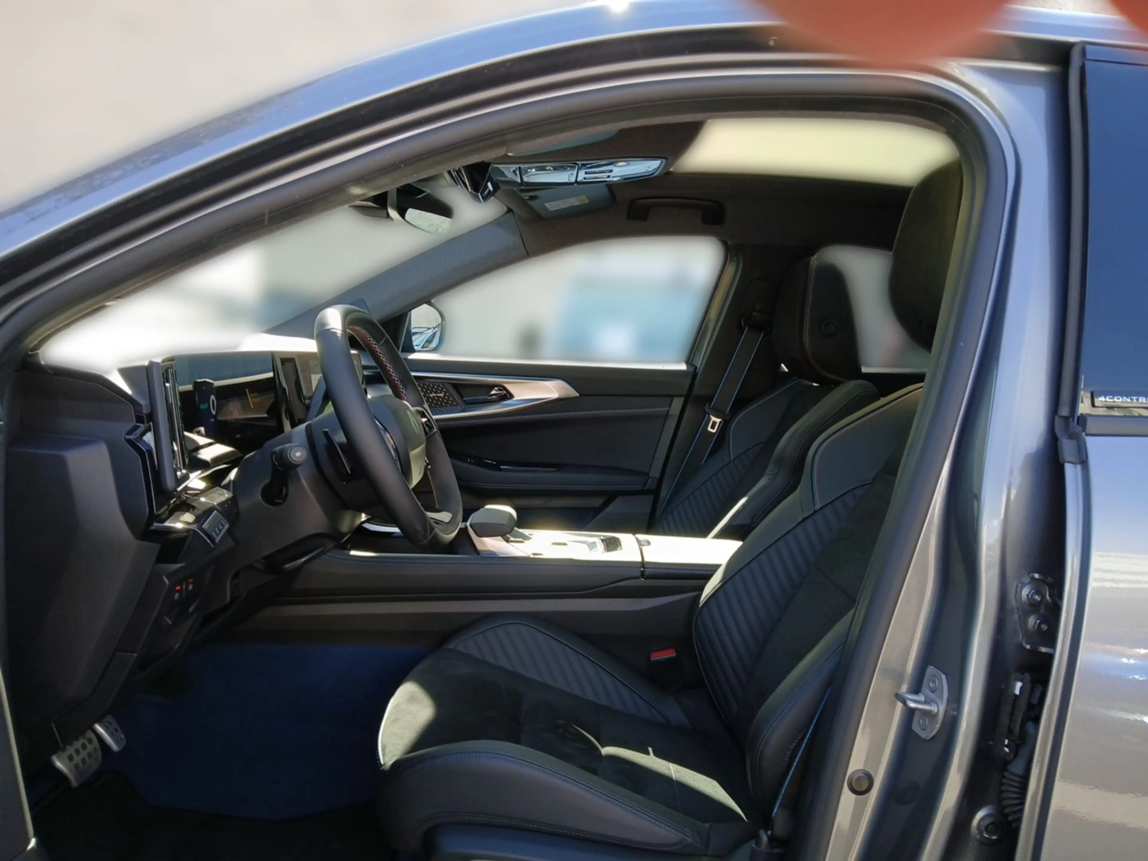 Renault Rafale RAFALE Esprit Alpine E-Tech Plug-in Hybrid 300 4x4 — photo 8