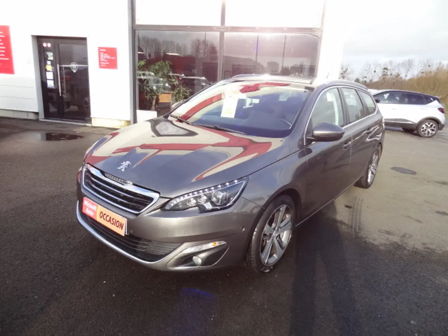 Peugeot 308 1.6 BLUEHDI 120CH ALLURE S\u0026S EAT6 Grau - 1