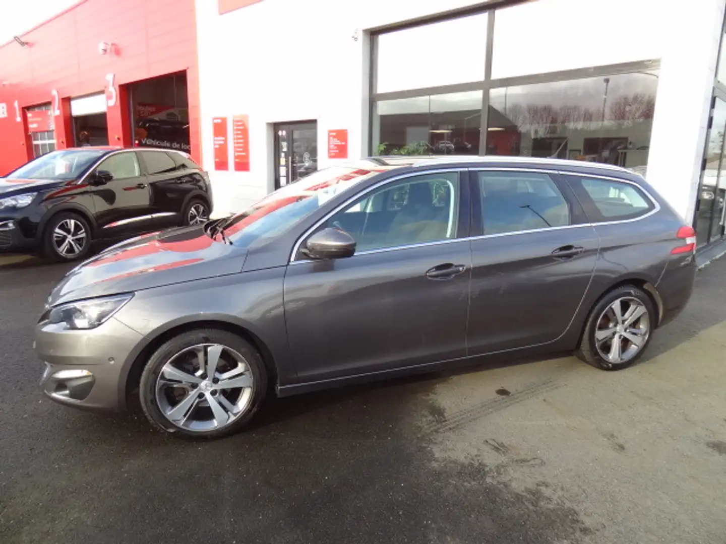 Peugeot 308 1.6 BLUEHDI 120CH ALLURE S\u0026S EAT6 Grau - 2