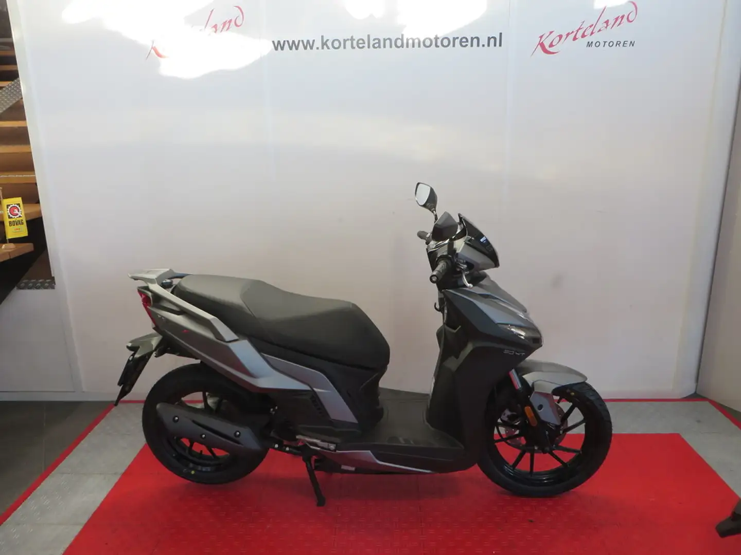 Kymco AGILITY 16 INCH Grau - 1
