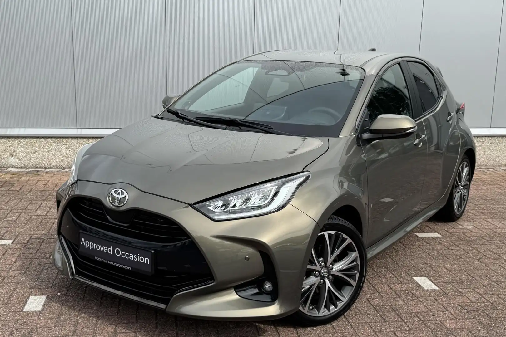 Toyota Yaris 1.5 Hybrid 130 Executive Stoel- & Stuur verwarming Vert - 2