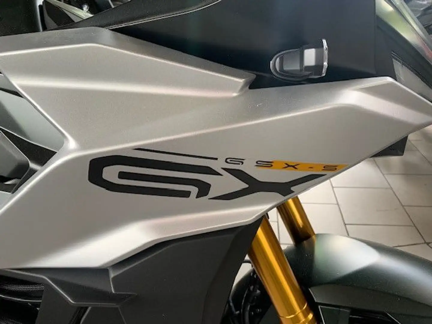 Suzuki GSX-S 1000GX Zelená - 2