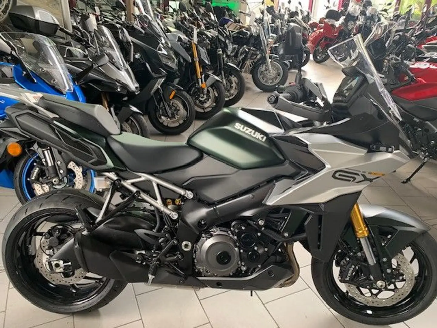 Suzuki GSX-S 1000GX Zelená - 1