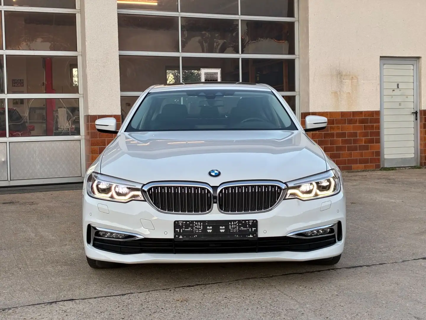 BMW 540 i Luxury Line Lim *HuD*DisplayKey*AHK*Standhz Weiß - 2