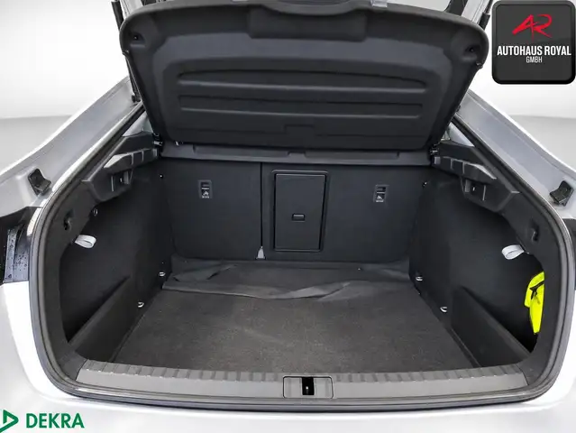Skoda Octavia view 7