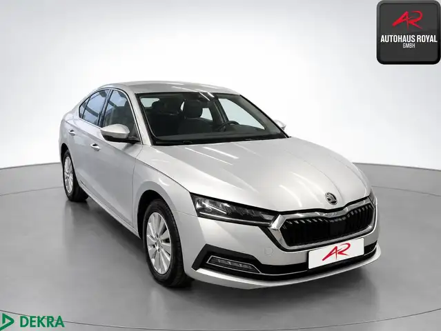 Skoda Octavia view 4